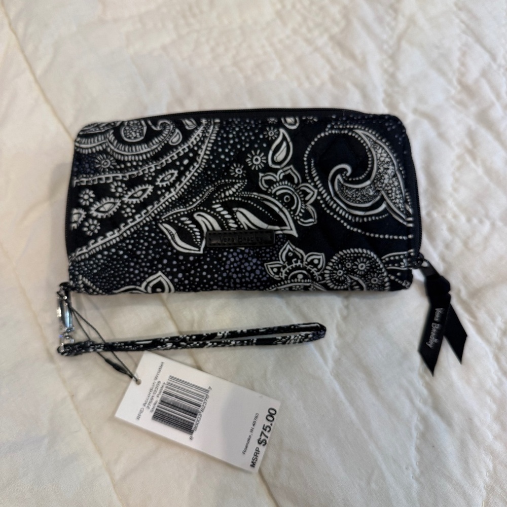 NWT, OS, VERA BRADLEY, WALLET